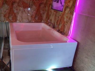 Bồn Tắm Giá Rẻ 